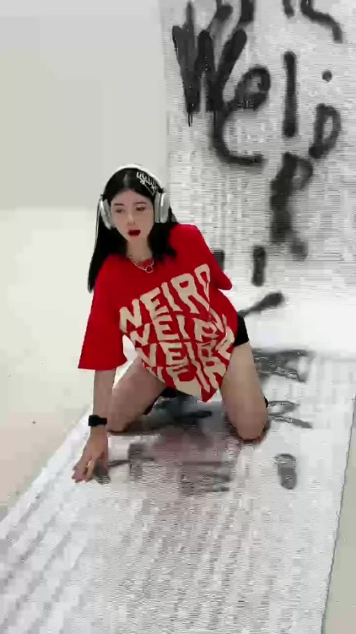 LOCAL BRAND Áo thun The Weird Phong Cách Unisex Form Rộng ATK739