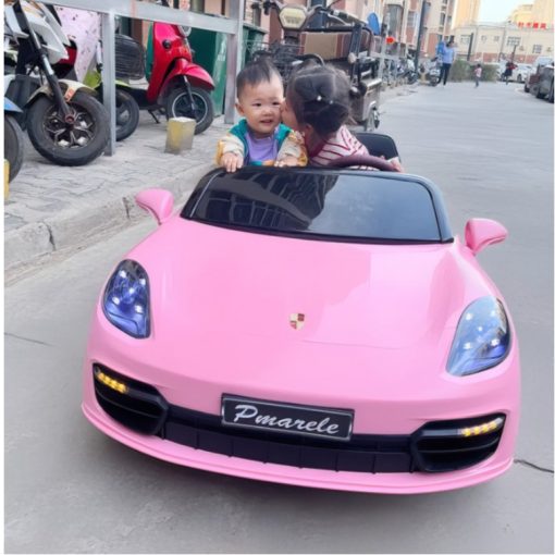 Xe ô tô điện AT1719 trẻ em Porsche Panamera - 4 động cơ khủng, ghế da bánh cao su AT 1719 - Ảnh 3