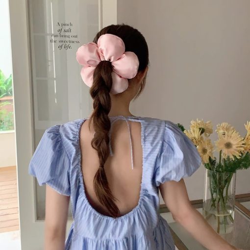 Dây buộc tóc hoa lớn phổ biến Scrunchies LASSY  dây buộc tóc PHAO hình bông hoa size to cho nàng - Ảnh 6