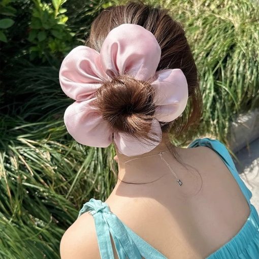 Dây buộc tóc hoa lớn phổ biến Scrunchies LASSY  dây buộc tóc PHAO hình bông hoa size to cho nàng - Ảnh 3