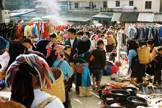 Chợ phiên Đồng Văn - nơi lưu giữ rất nhiều nét văn hóa tộc người.