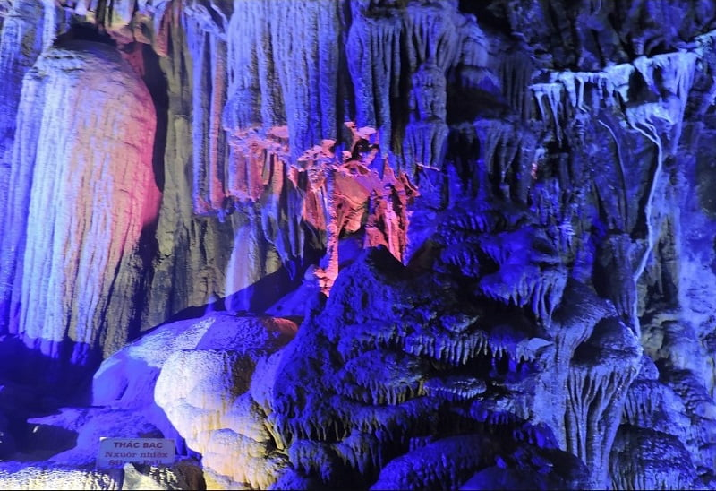 Tới Quản Bạ - sản ảnh tuyệt tác thạch nhũ đá ở hang động  Lùng Khúy