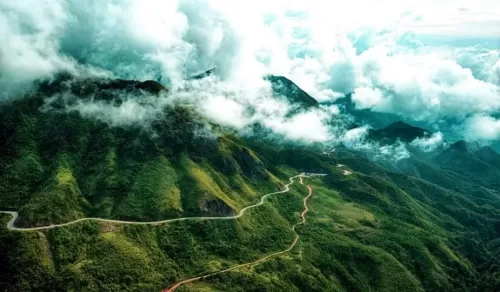 Hình ảnh Những con đường thách thức mọi tay lái khi đến du lịch Hà Giang