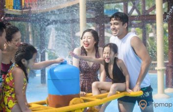 Công viên nước (Typhoon Water Park)