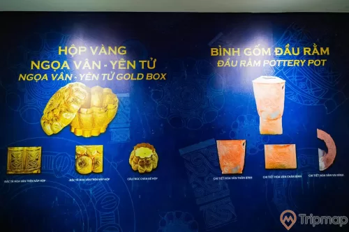Bảo tàng Quảng Ninh, nơi lưu giữ những giá trị lịch sử, hình giới thiệu màu vàng và màu đỏ trên nền màu xanh