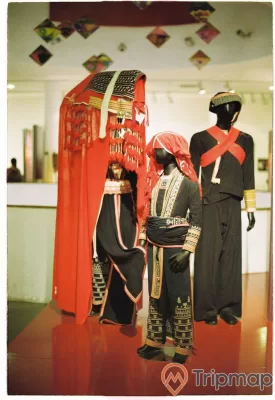 trang phục trưng bày trong bảo tàng