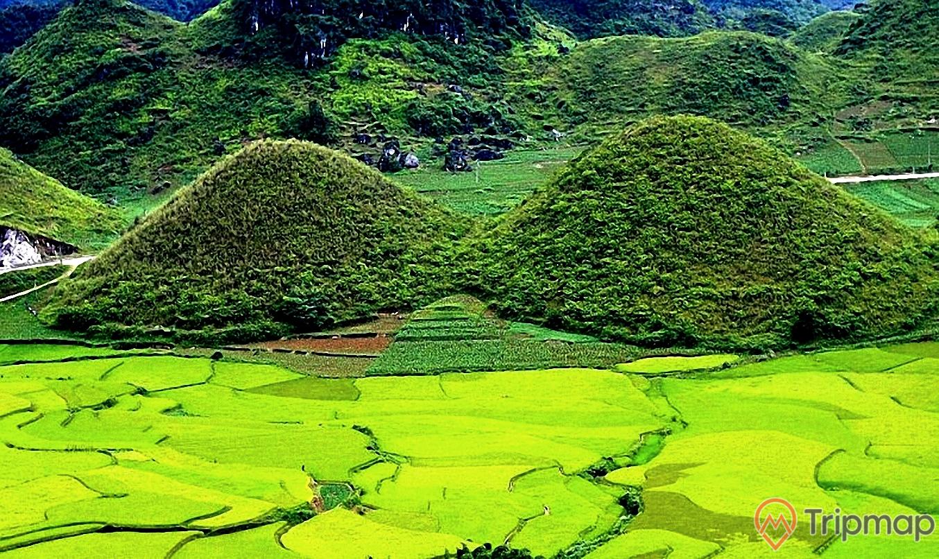 Cảnh sắc thiên nhiên thắng cảnh núi đôi Quản Bạ, đồi núi đôi xanh tươi, ảnh chụp ngoài trời