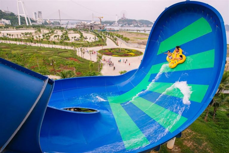 Cơn bão nhiệt đới: Turbulence rapids