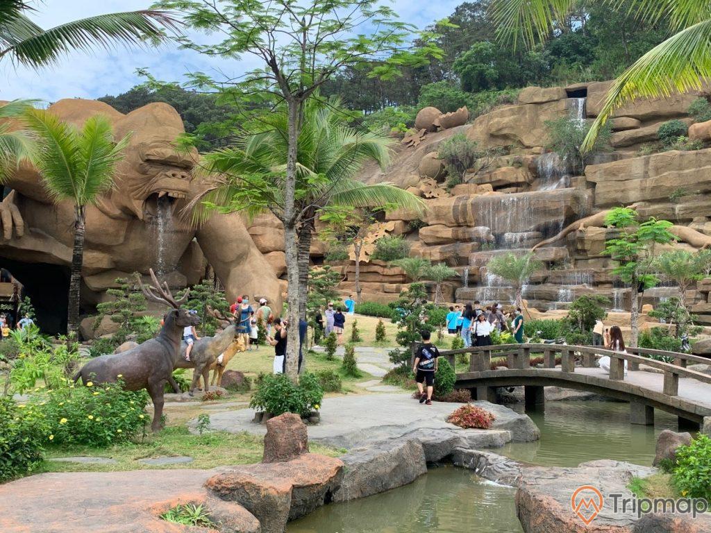 Tham quan công viên King Kong tượng hình ở đảo Tuần Châu, cây cối xanh tươi, ảnh chụp ngoài trời