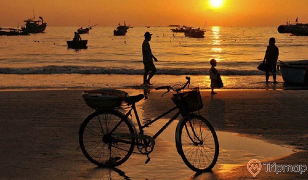 Bãi biển Cửa Việt