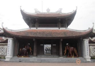 Khu du lịch núi Quyết