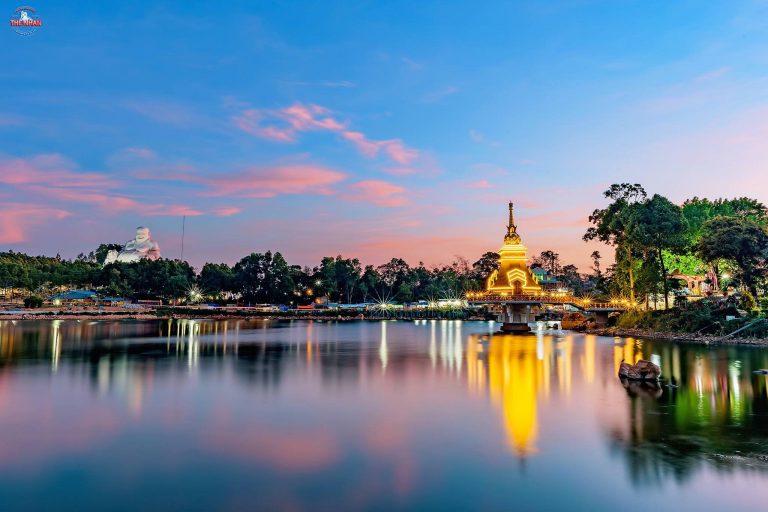 Núi Cấm