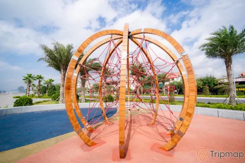 Bãi tắm Hòn Gai