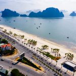 Bãi tắm Hòn Gai
