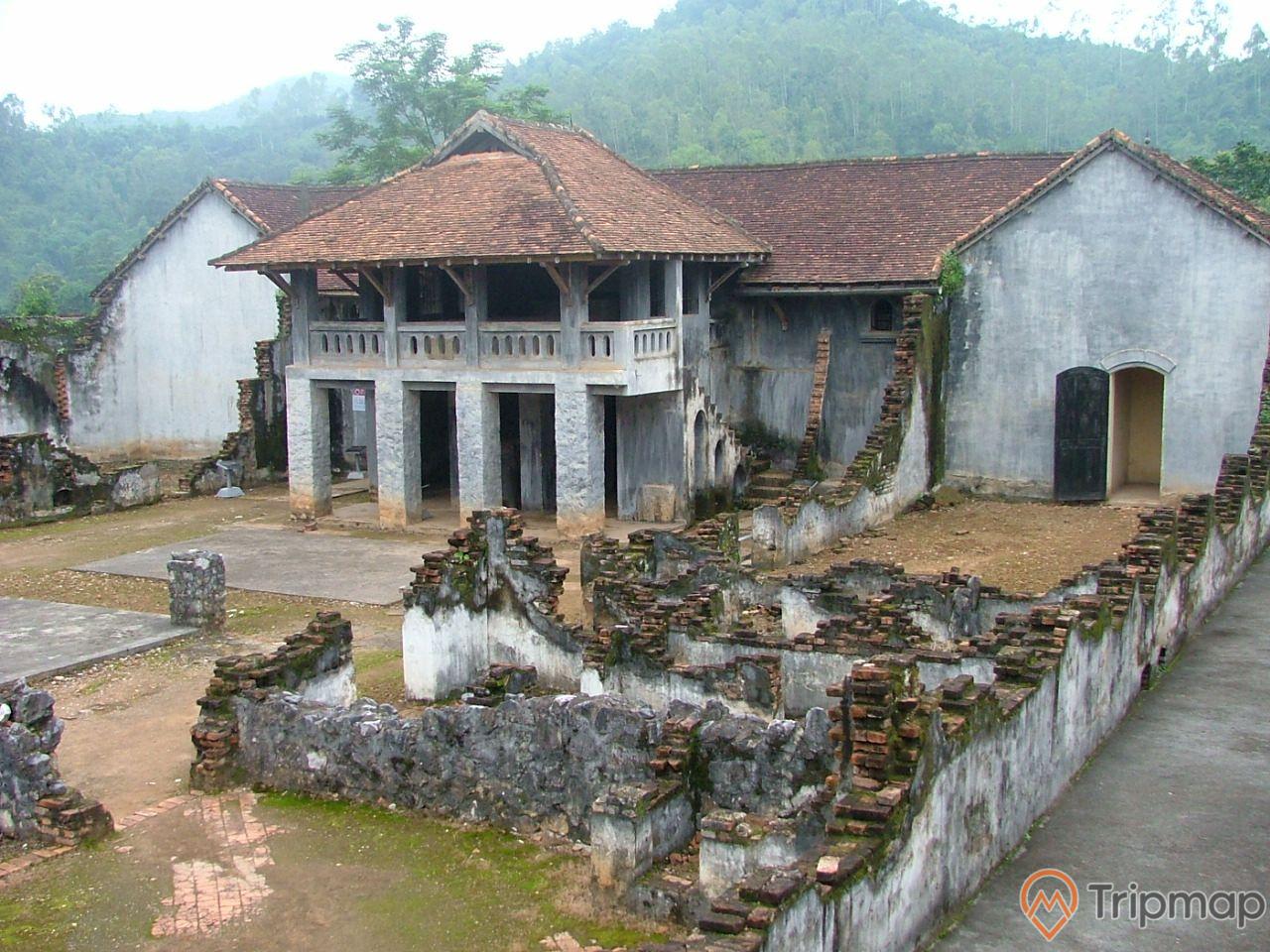 Khu di tích nhà tù và bảo tàng Sơn La