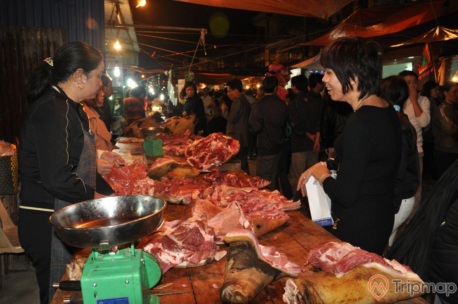 Hoạt động mua bán tại chợ Viềng - Nam Định