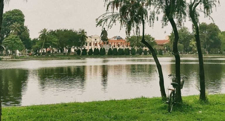 Hồ Vị Xuyên