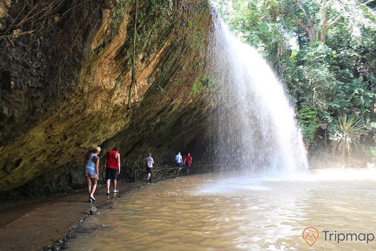 Khám phá thiên nhiên tại thác Prenn - Du lịch Lâm Đồng