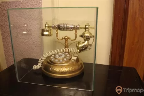 Điện thoại cổ tại biệt thự Bảo Đại