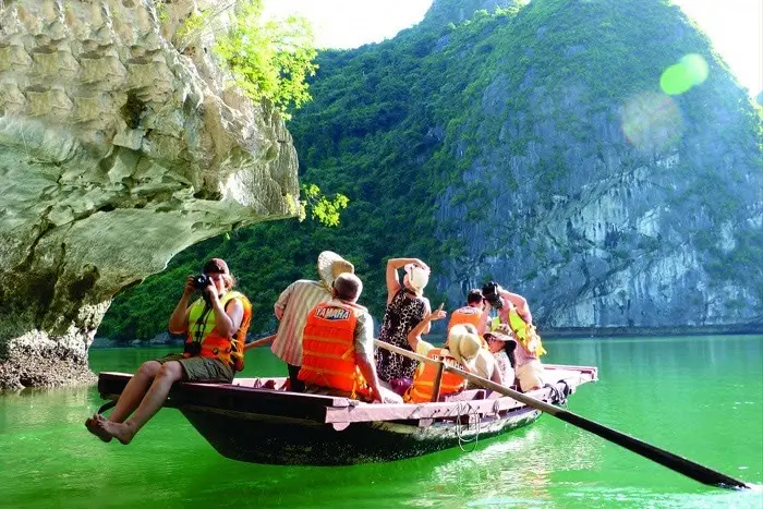 Du lịch Quảng Ninh 1 ngày nên đi đâu? chia sẻ lịch trình hợp lý nhất