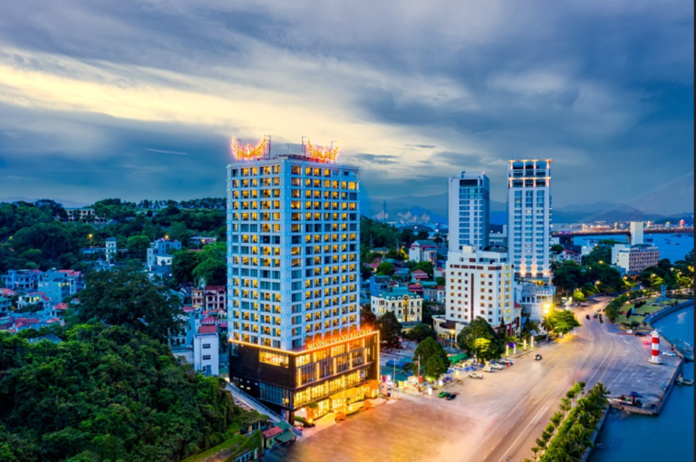 Khách sạn Mường Thanh Grand Bãi Cháy
