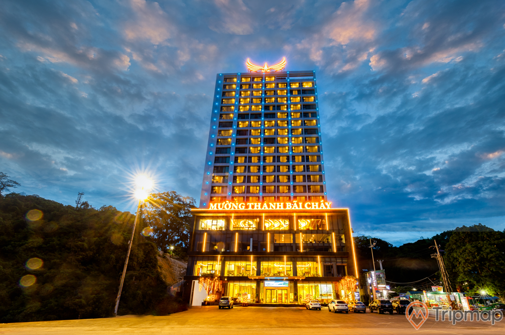 Khách sạn Mường Thanh Grand Bãi Cháy là thành viên thứ 54 trong hệ thống khách sạn của Tập đoàn Mường Thanh.