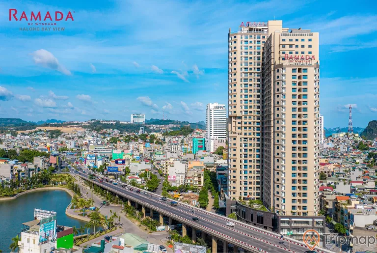 Khách sạn Ramada & Suites by Wyndham Hạ Long Bay view