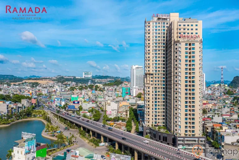 Ramada Hotel & Suites ໂດຍ Wyndham Ha Long Bay view