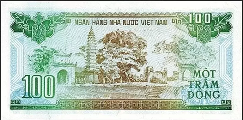 Tháp chùa Phổ Minh in trên mặt tiền 100 đồng xưa