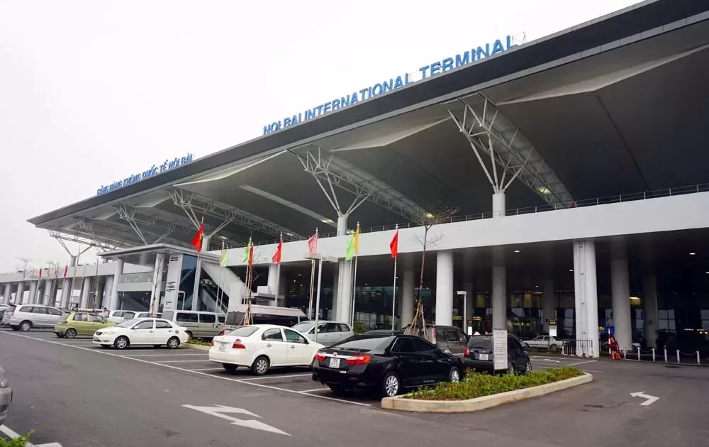 Cổng vào sân bay Nội Bài
