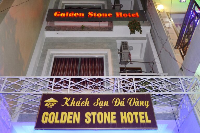 Khách sạn Đá Vàng