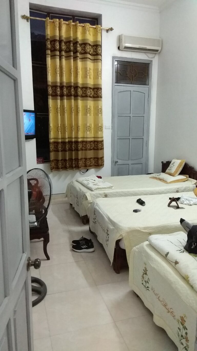 Khách sạn Thủy Chi