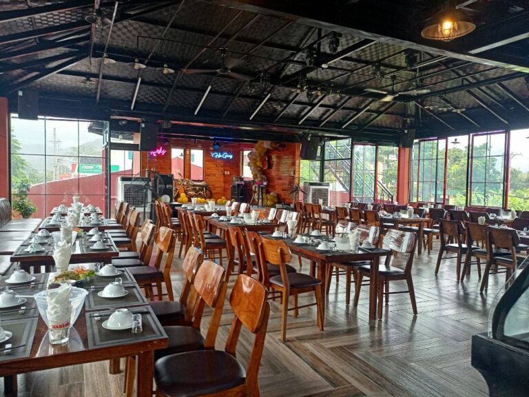 Nhà hàng Rock Hà Giang