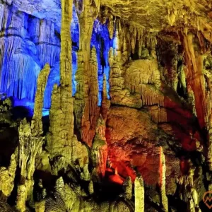 Động Lùng Khuý là một hang động đánh giá đẹp nhất tỉnh Hà Giang vùng cao Tây Bắc