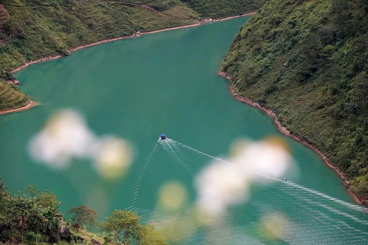 Nếu bạn yêu thích cảnh quan thiên nhiên hùng vĩ và nền văn hóa dân tộc đặc sắc, Hà Giang là lựa chọn hàng đầu.