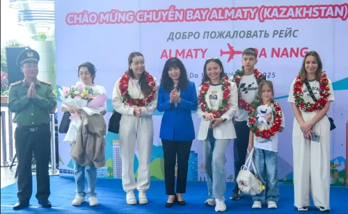 Những vị khách Kazakhstan đầu tiên và hành trình khám phá Đà Nẵng